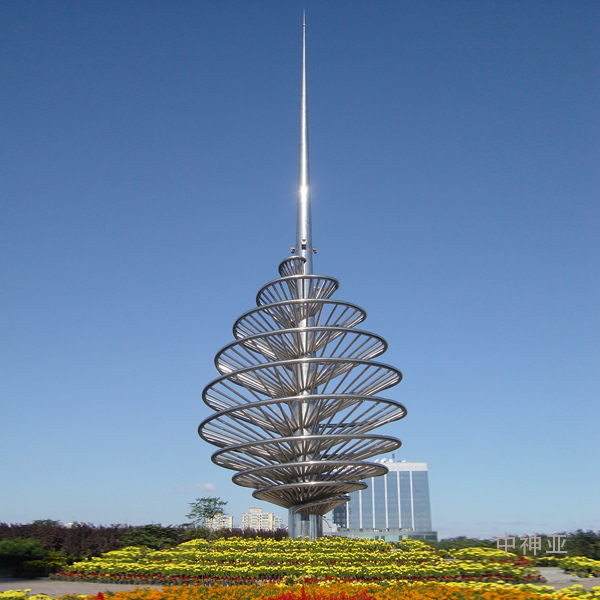 《十年樹木》高35m 不銹鋼 設計:杜宏宇 2002年 位于北京亦莊開發區